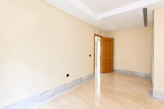 OFICINA DE 110 M2 CON GARAJE Y POSIBILIDAD DE CAMBIO DE USO A VIVIENDA EN ARROYO DE LA MIEL – BENALMÁDENA — 7