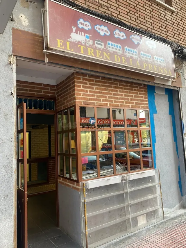 Se alquila Local comercial. Calle Goya. Alcalá de Henares - foto 2