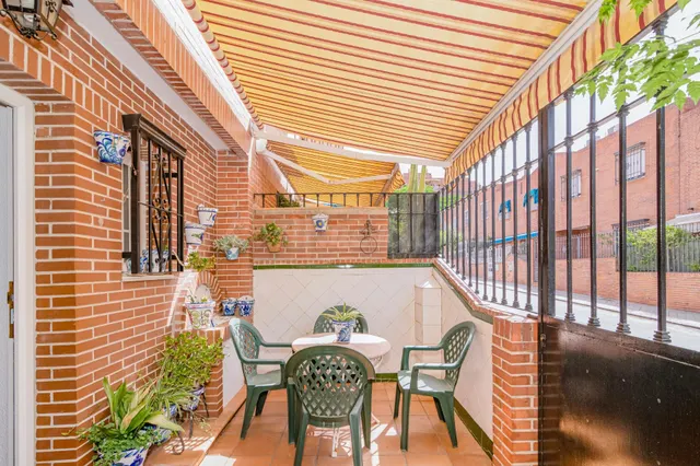 Adosado 4 habitaciones 112m² en venta - Estacion de autobuse - foto 4