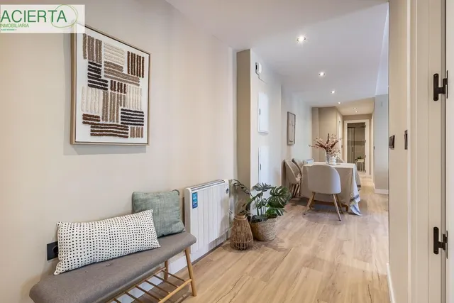 PISO REFORMADO JUNTO AVENIDA CADIZ — 28