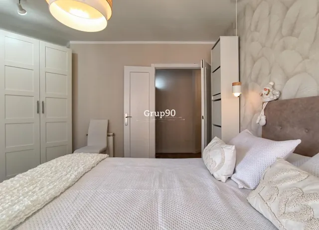 PISO DE 111 M2 TOTALMENTE REFORMADO CON 2 BALCONES JUNTO AL PASSEIG DE RONDA — 28