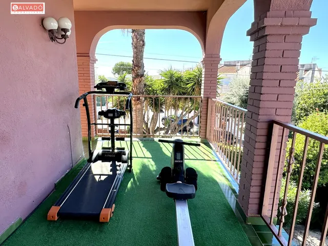 Amplia casa con piscina, chimenea y zona chill out en Cunit !!! — 47