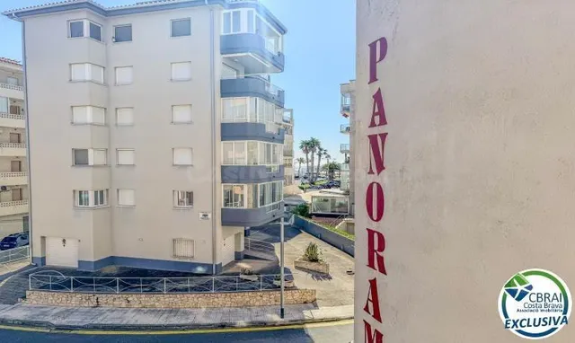 Acogedor apartamento de 2 habitaciones con terraza — Roses ( - foto 4