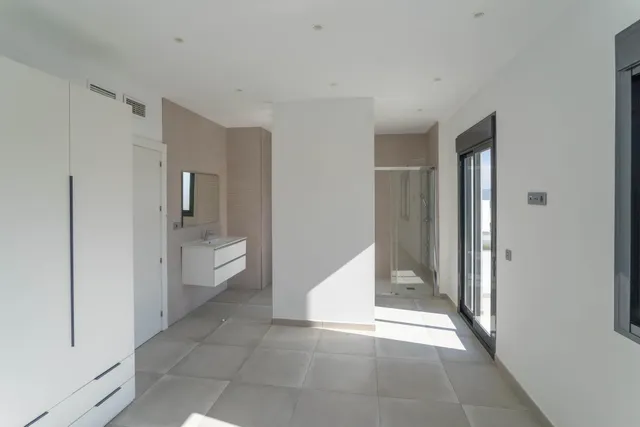 Chalet pareado con garaje, piscina y jardin — 18