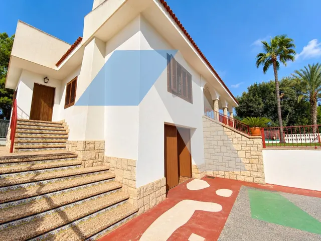 Chalet en parcela urbana con piscina privada en san vicente del raspeig — 36