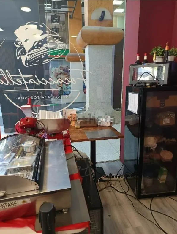 Traspaso de cafeteria en excelente ubicación al lado de plaza de los luceros — 6