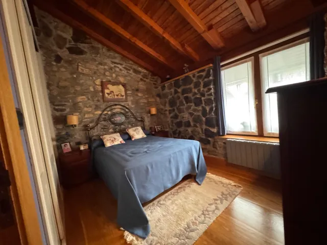 Exclusivo Chalet Reformado en Barrika con Vistas al Mar y Amplias Instalaciones — 11