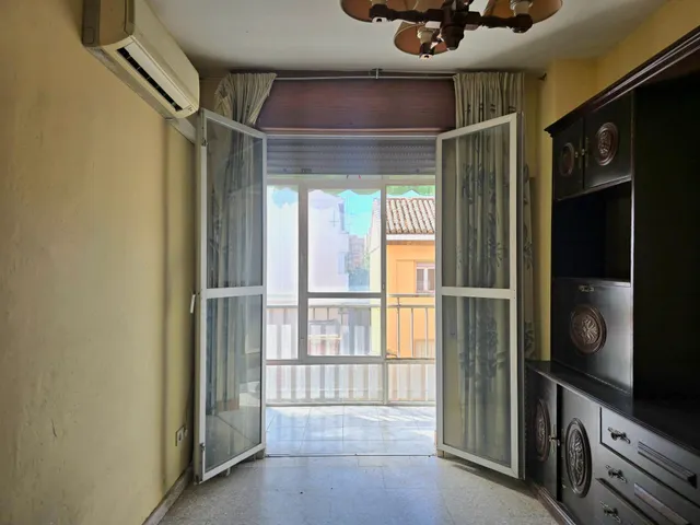 Luminoso piso  con ascensor en el Zaidín, ¡ideal para inversores! — 14