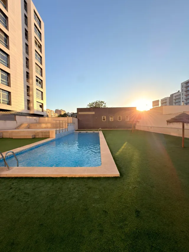 Estupendo piso para entrar a vivir. Zona Benisaudet. — 39