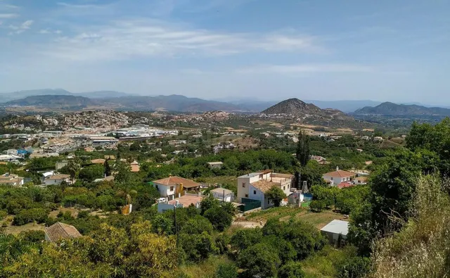 ATICO A ESTRENAR EN RECINTO CERRADO CON PISCINA COMUNITARIA - foto 2