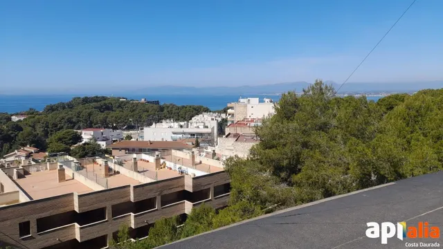 FANTÁSTICO CHALET EN CAP SALOU, CON VISTAS AL MAR