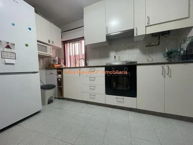 REF 4126 CASA 4 DORM. MUY PRÓXIMA C.C GRAN VÍA ( VIGO ) - foto 3