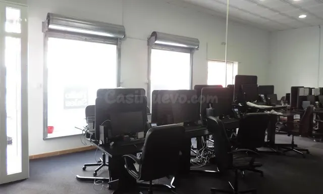 Local comercial 321m² en venta - Centro — 4