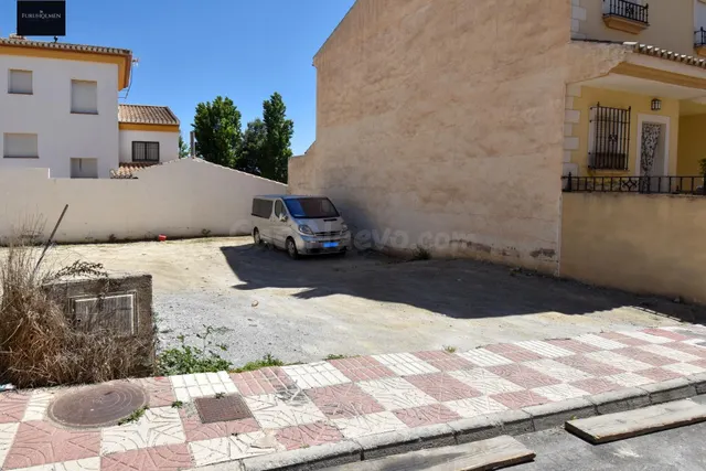 Se vende solar en Calle Córdoba 9, una de las mejores zonas  - foto 2