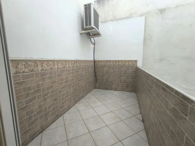 Piso único por planta en la avenida principal de Catral - 4 habitaciones, balcón, patio y solárium — 6
