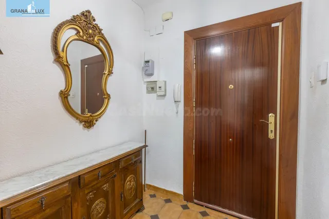PISO AMPLIO DE TRES DORMITORIOS EN RIBERA DEL GENIL-CAMINO D - foto 2