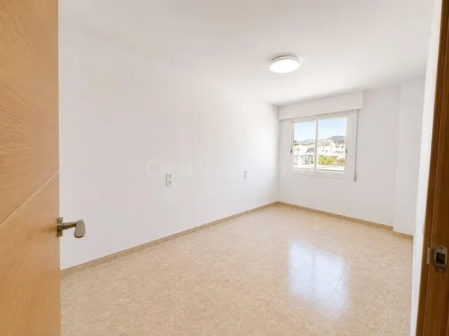 Piso reformado de 3 dormitorios con piscina en Aguadulce Norte — 31