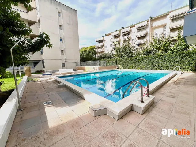 PISO EN SALOU DE 3 habitaciones — 11