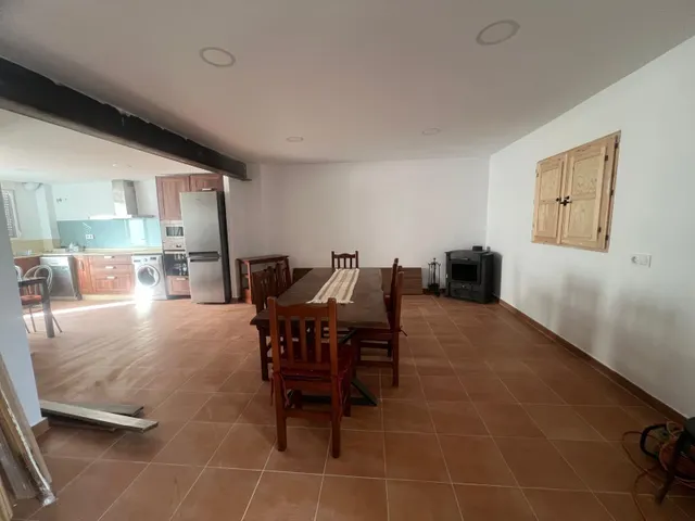 CASA DE CAMPO CON PARCELA AMPLIA Y PISCINA EN LLIRIA - foto 5