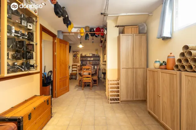 ESPECTACULAR VIVIENDA ADOSADA DE 4 DORMITORIOS CON SÓTANO, TERRAZAS Y PATIO EN GRANADA — 18