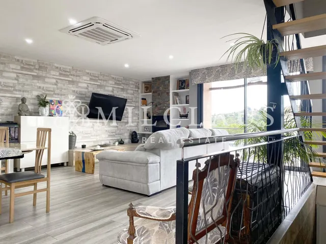 Casa o chalet independiente en venta en Calle d'Enric Morera — 32