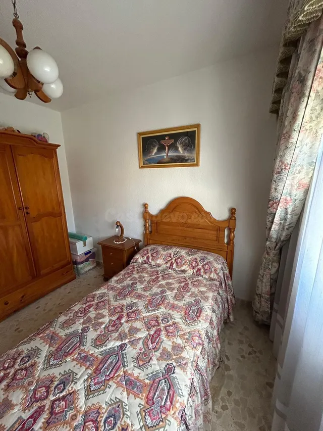 VIVIENDA SOBRE LOCAL EN SANTA MARÍA DEL ÁGUILA — 5