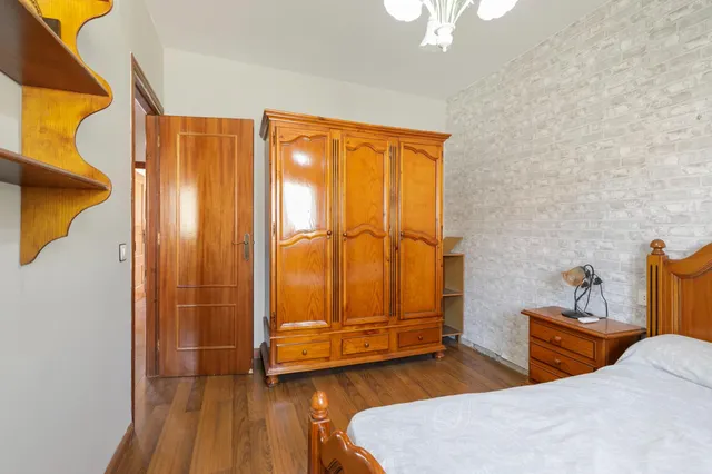 ¡OPORTUNIDAD EN ÍLLORA! Amplia casa adosada con parking y zonas verdes ✨ — 8