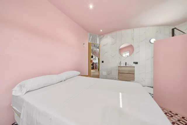 ESPECTACULAR VILLA CON PISCINA, 6 DORMITORIOS EN SUITE Y VISTAS AL MAR EN SA TORRE — 8
