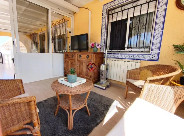 EXCLUSIVA CASA EN PLANTA BAJA Y ESQUINA CON SOLARIUM Y AMPLI - foto 4
