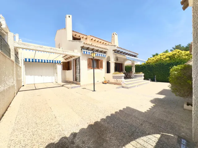Villa 3 habitaciones 144m² en venta - MUY CERCA DE LA PLAYA — 48