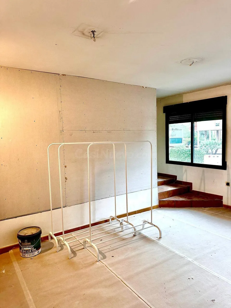 Amplio Local Comercial en Alipark, Alicante - Oportunidad de Inversión