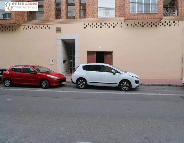 CUATRO LOCALES EN JUAN VIRUELA — 4
