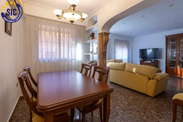 Se vende amplio piso en zona céntrica de Torrent — 5