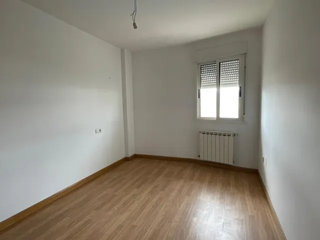 VENTA ADOSADO EN ALMAZCARA EL BIERZO — 12