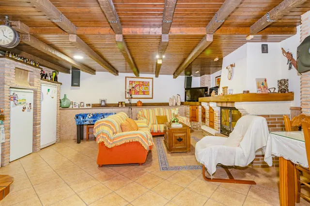 Magnífica Casa en Peligros (Granada) – Lista para Entrar a Vivir — 32