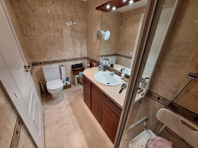 Atico centrico  en planta con terraza en duplex, trastero y piscina — 28