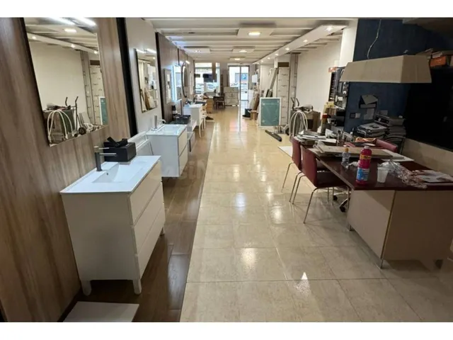 Local comercial en Venta en Gandia Valencia - foto 2