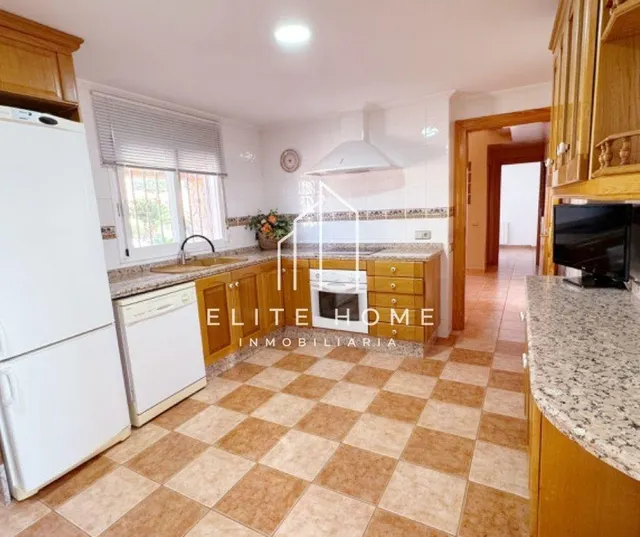 Una villa para disfrutar en familia en exclusiva urbanización y con el mediterráneo como horizonte — 22