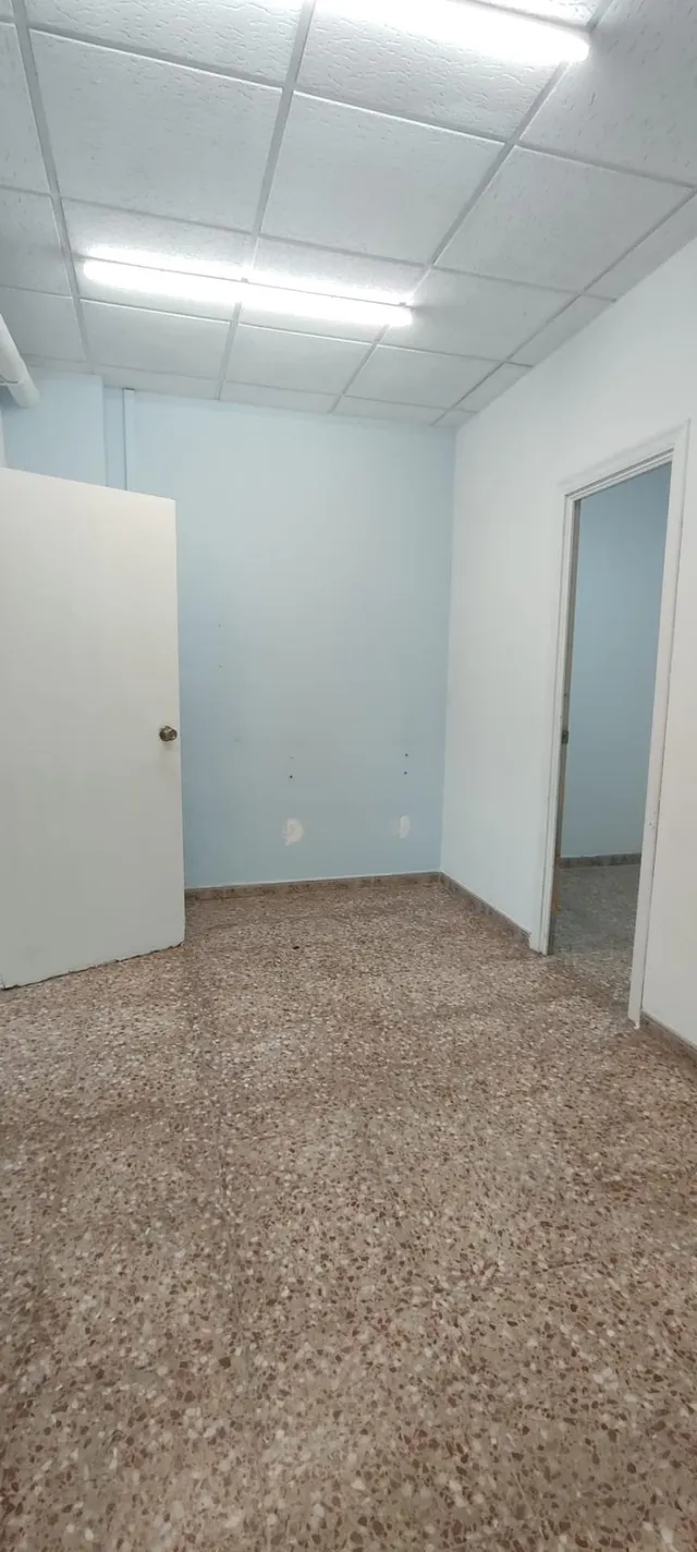 Amplio Local Comercial en Ciudad de Asís, Alicante - Oportunidad Única — 15