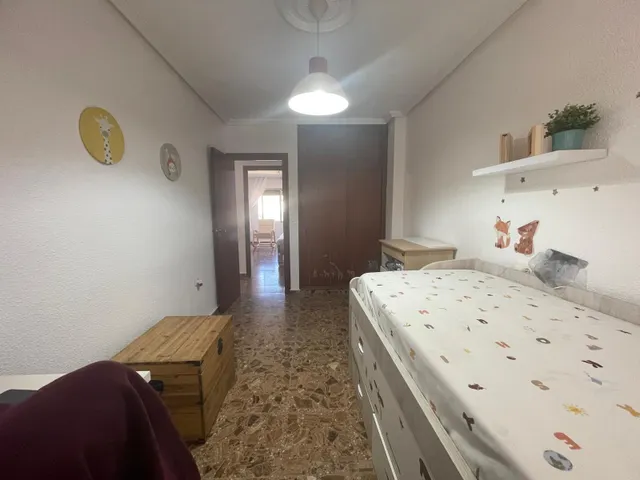 Amplio apartamento de 4 dormitorios con patio privado y solárium en Rojales — 15