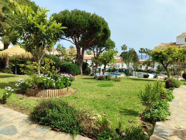 Club La Costa - Piso 2 Dormitorios en Planta Baja, Garaje, Trastero, Piscina Comunitaria, — 28