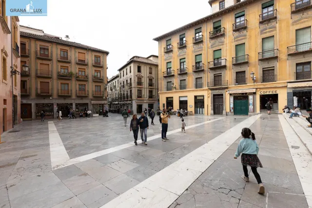 ¡Oportunidad única en el corazón de Granada! — 47