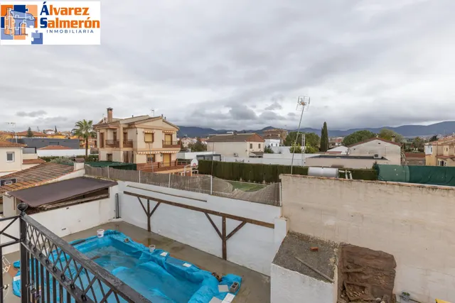 MAGNIFICA UNIFAMILIAR ADOSADA DE 4 PLANTAS EN LOMA LINDA CON PISCINA COMUNITARIA — 30