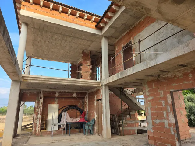 Espectacular finca rústica con proyecto de construcción y licencia en Los Montesinos — 6