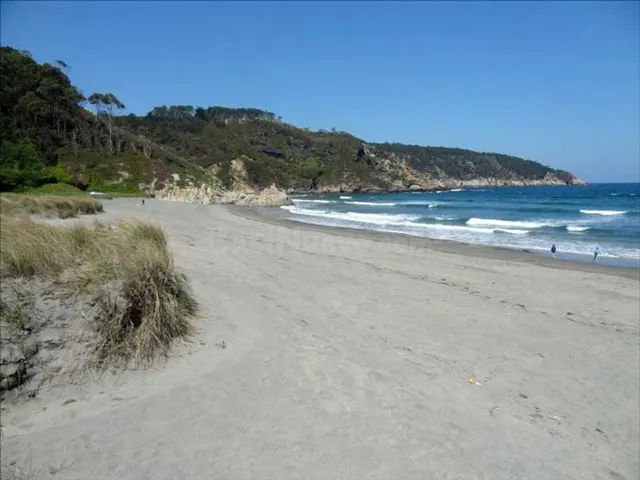 Gran parcela urbanizable en Otur cerca de la playa - foto 4