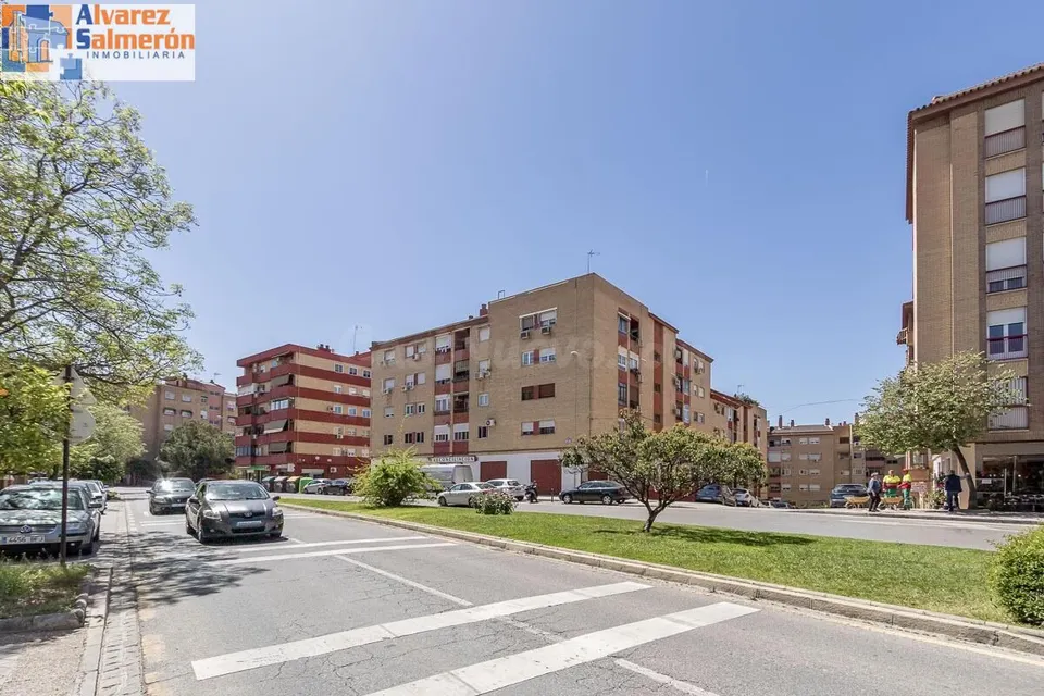 Piso junto Camino Bajo de Huetor