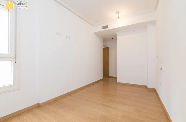 PISO DE 102 METROS CONSTRUIDOS  3 DORMITORIOS, 2 BAÑOS Y VESTIDOR EN EL ALTET — 16