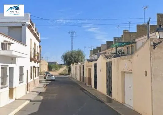 Venta de Garaje en Trigueros (Huelva) - foto 2