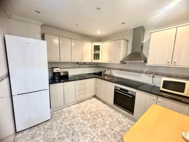 Apartamento con licencia turística de 3 dormitorios a tan solo 350 del mar — 13