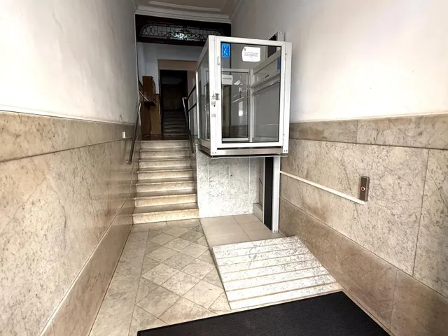 ATICO DE CAPRICHO CON TERRAZA DESPEJADA PRIMERA ZONA GROS — 25